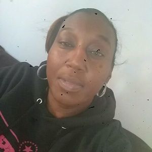 Meet your Posher, Monique